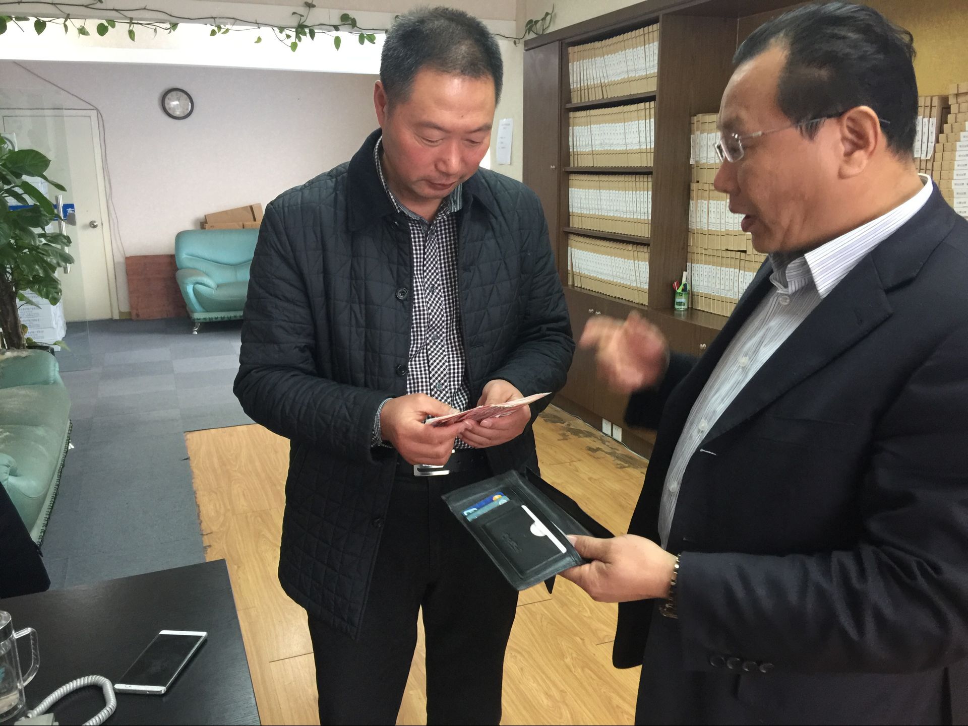 clip_image001.jpg clip_image001.jpg