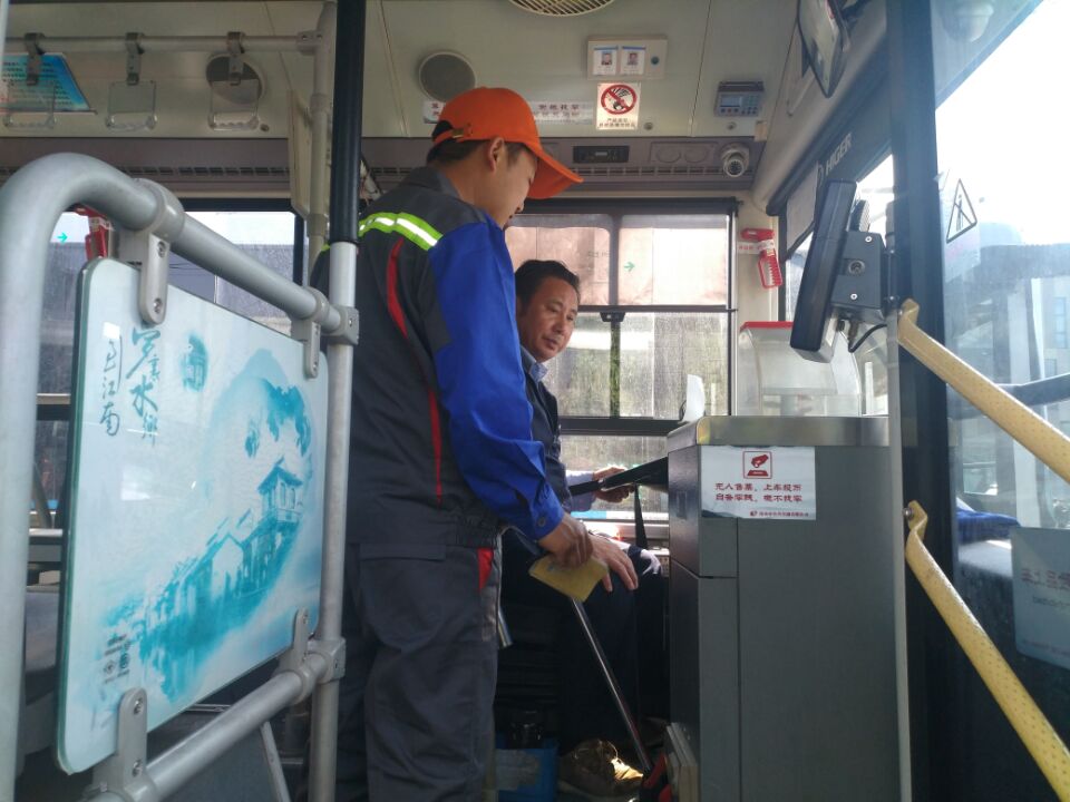 clip_image009.jpg clip_image009.jpg