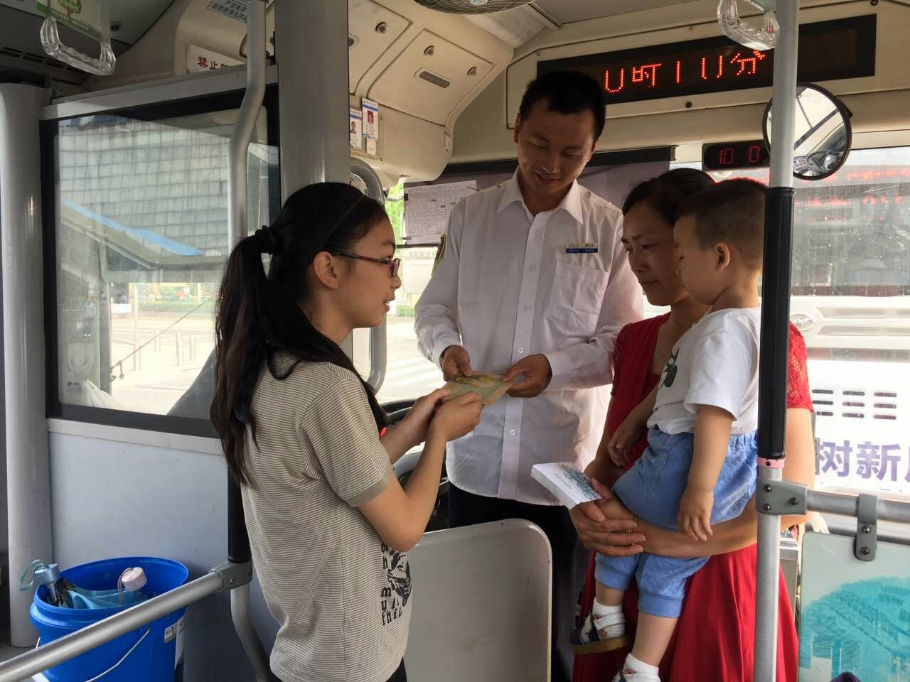 clip_image005.jpg clip_image005.jpg