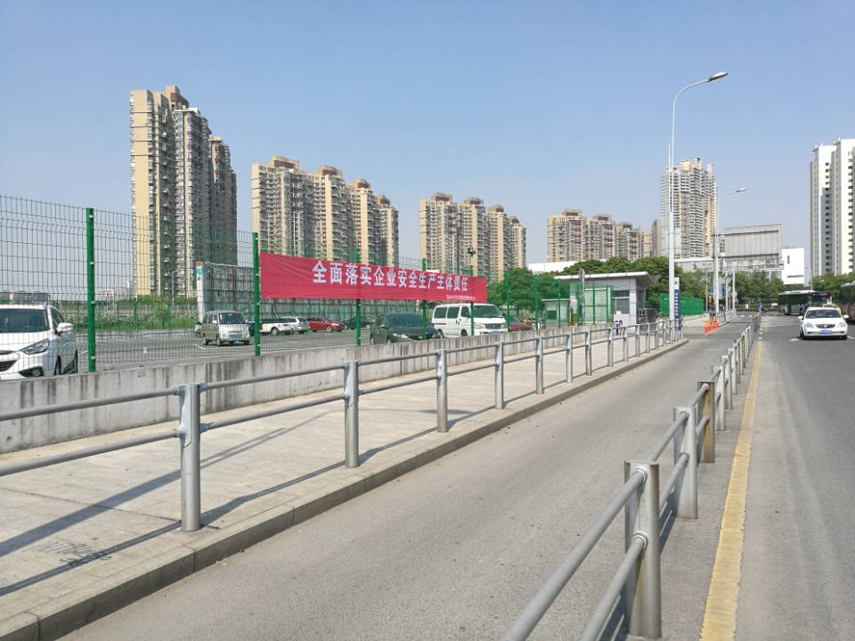 clip_image003.jpg clip_image003.jpg