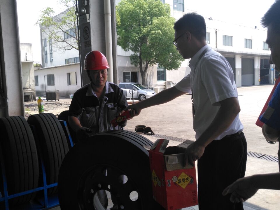 clip_image005.jpg clip_image005.jpg