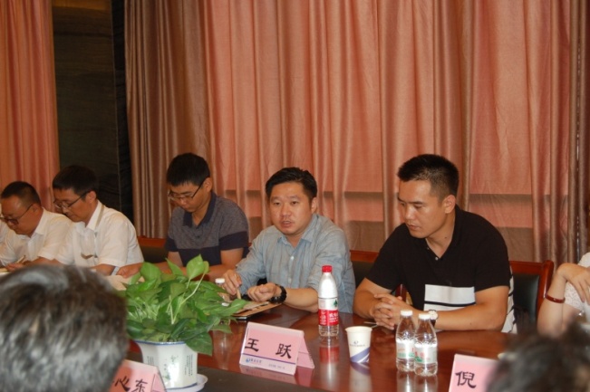 clip_image005.jpg clip_image005.jpg