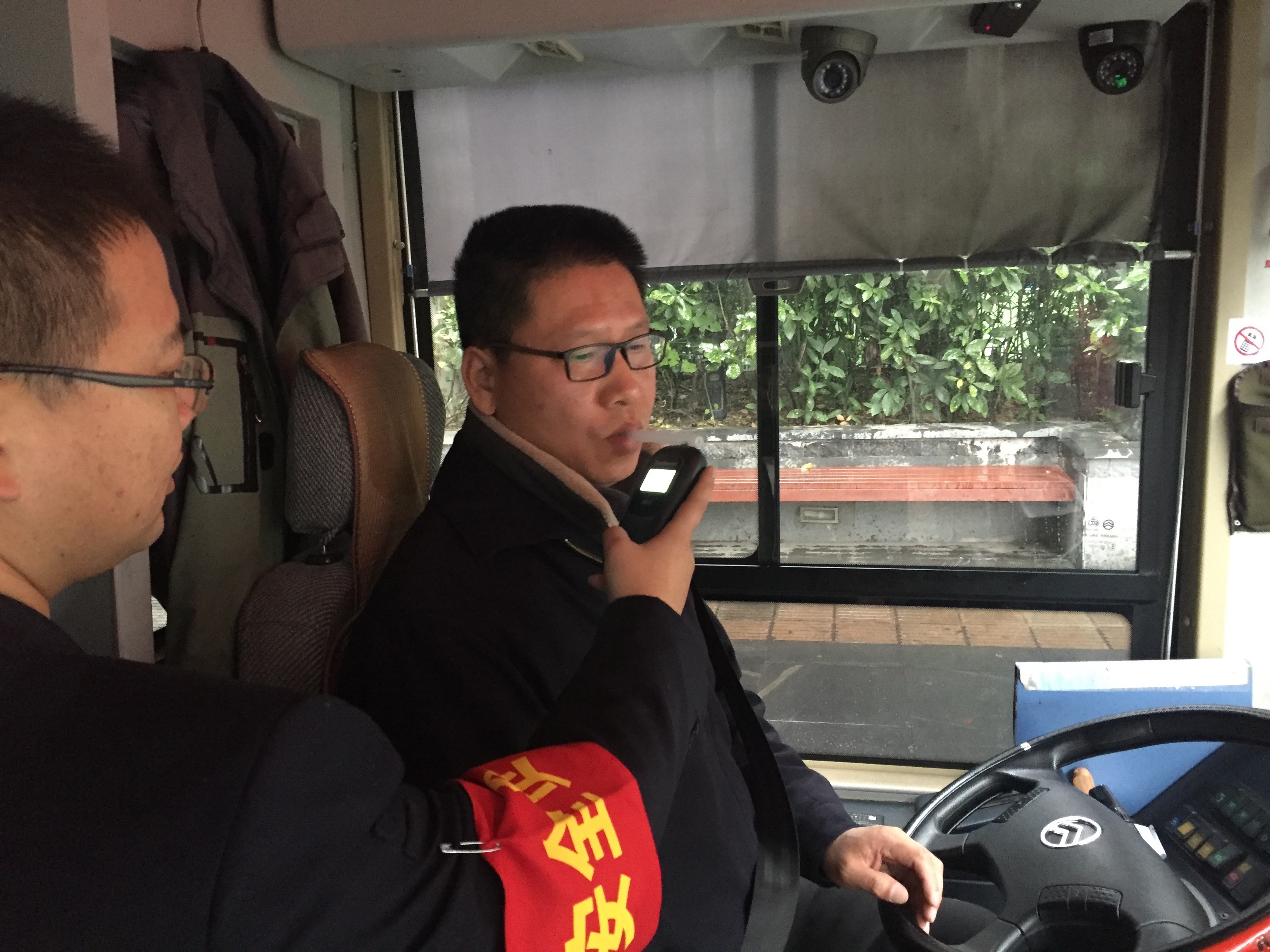 駕駛員酒精測(cè)試.jpg 駕駛員酒精測(cè)試.jpg