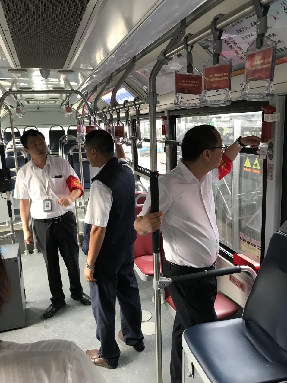 上路上線2.jpg 上路上線2.jpg