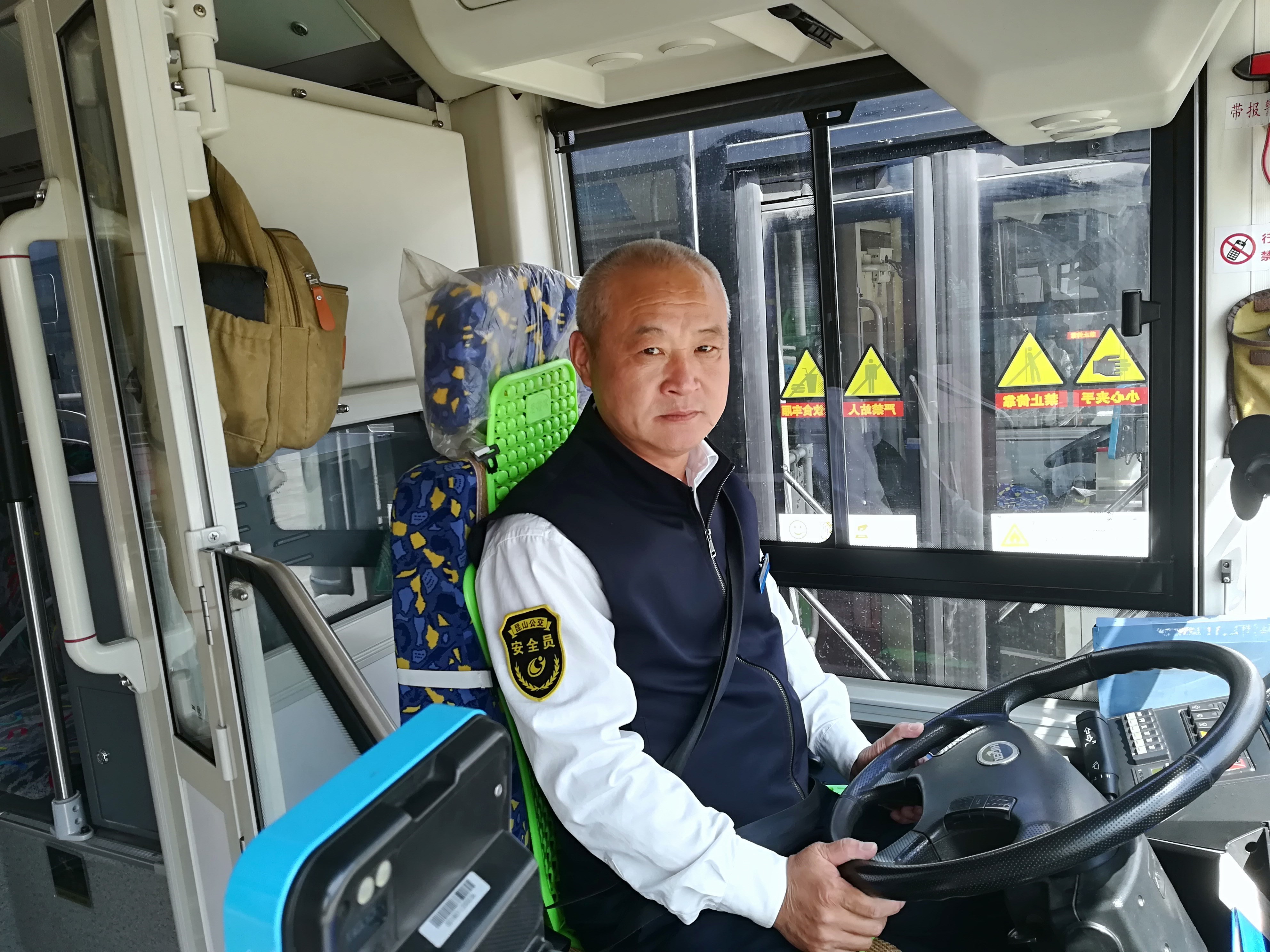 16路駕駛員顧品春.jpg 16路駕駛員顧品春.jpg